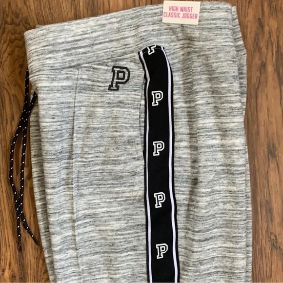 VS PINK High Waist Classic Joggers - Picture 4 of 8